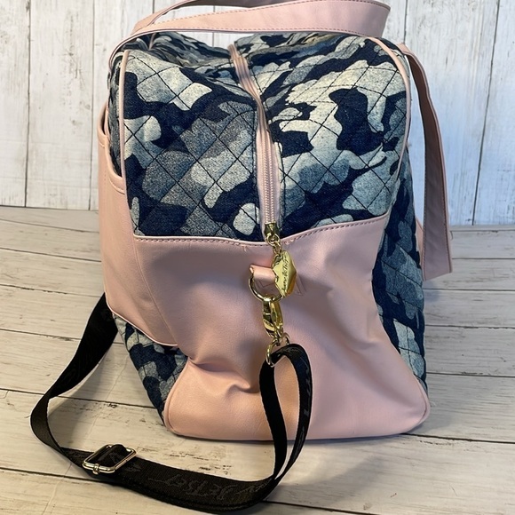 Betsey Johnson Rare Blue Camo and Pink Trim Weekender Duffel Bag - Picture 3 of 13